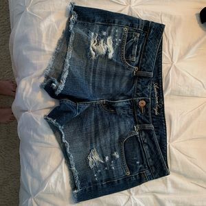 American eagle cut off shorts!!